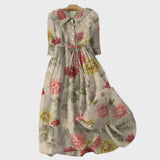 Brites – Vestido Retro com Buquê