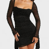 Sónia - Vestido Mini com Brilho e Decote