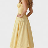 Carolina - Vestido Floral com Corpete Ajustado