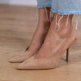 Marta - Sapatos Slingback Nude com Decote em V